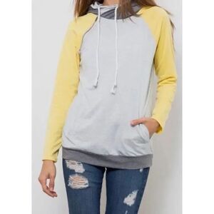 Regenbogen Grey & Yellow Sweatshirt Size Medium (M)